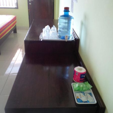 Holiday Beach Inn Pangandaran Bagian luar foto