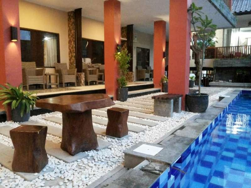 Holiday Beach Inn Pangandaran Bagian luar foto